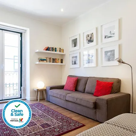 Downtown By Hill Апартаменти